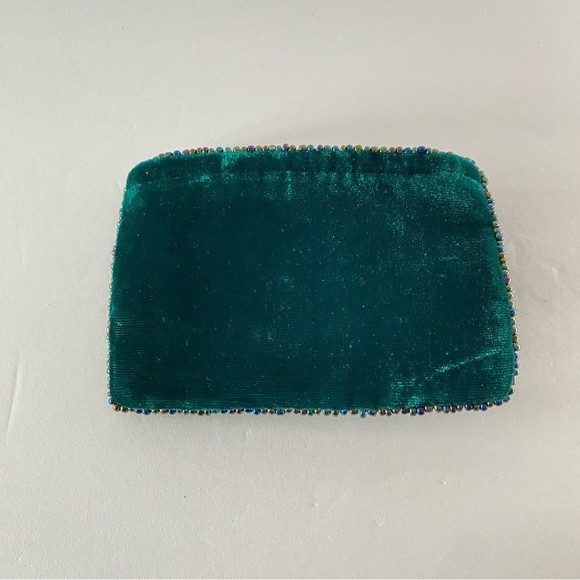 Dazzling Zippered Green Velvet Beaded Turtle Coin Purse Wallet - Picture 5 of 7